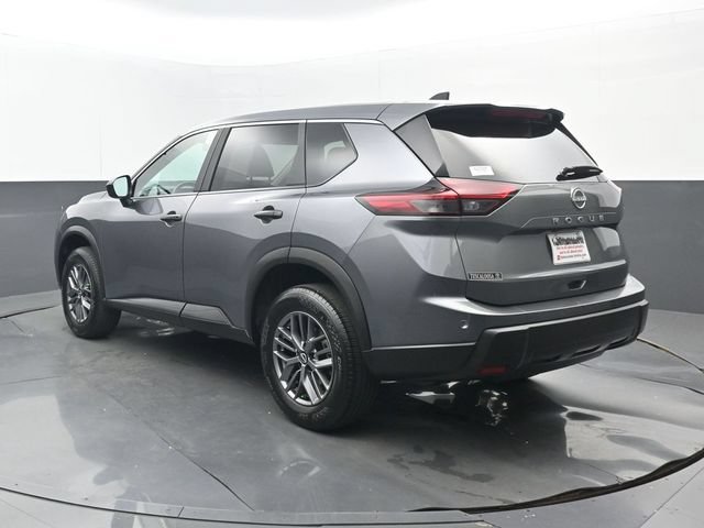 Used 2026 Nissan Rogue S FWD image 3