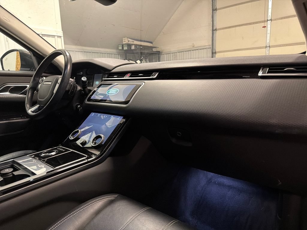 Used 2018 Land Rover Range Rover Velar S AWD/4WD image 43