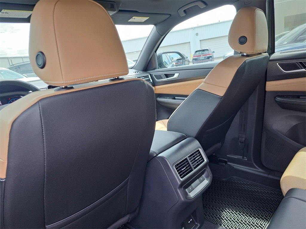 New 2026 Volkswagen Atlas Cross Sport SEL R-Line image 25