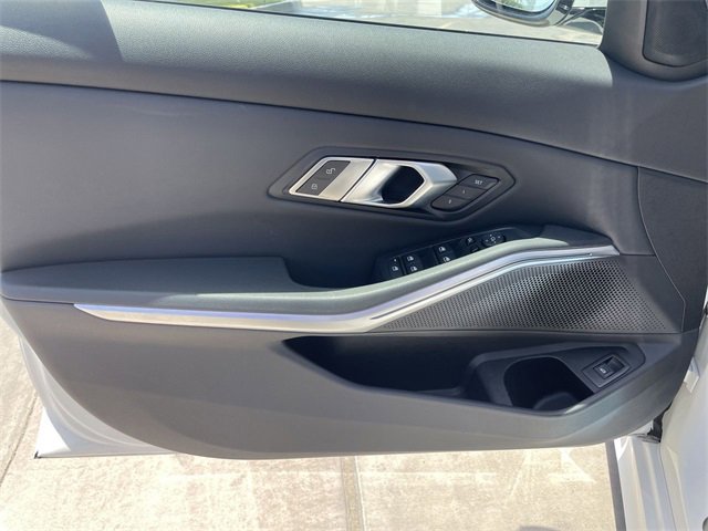 Used 2022 BMW 330i Sedan w/ Driving Assistance Package image 23