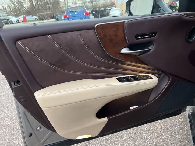 Used 2018 Lexus LS 500 AWD w/ Accessory Package (Z1) image 11