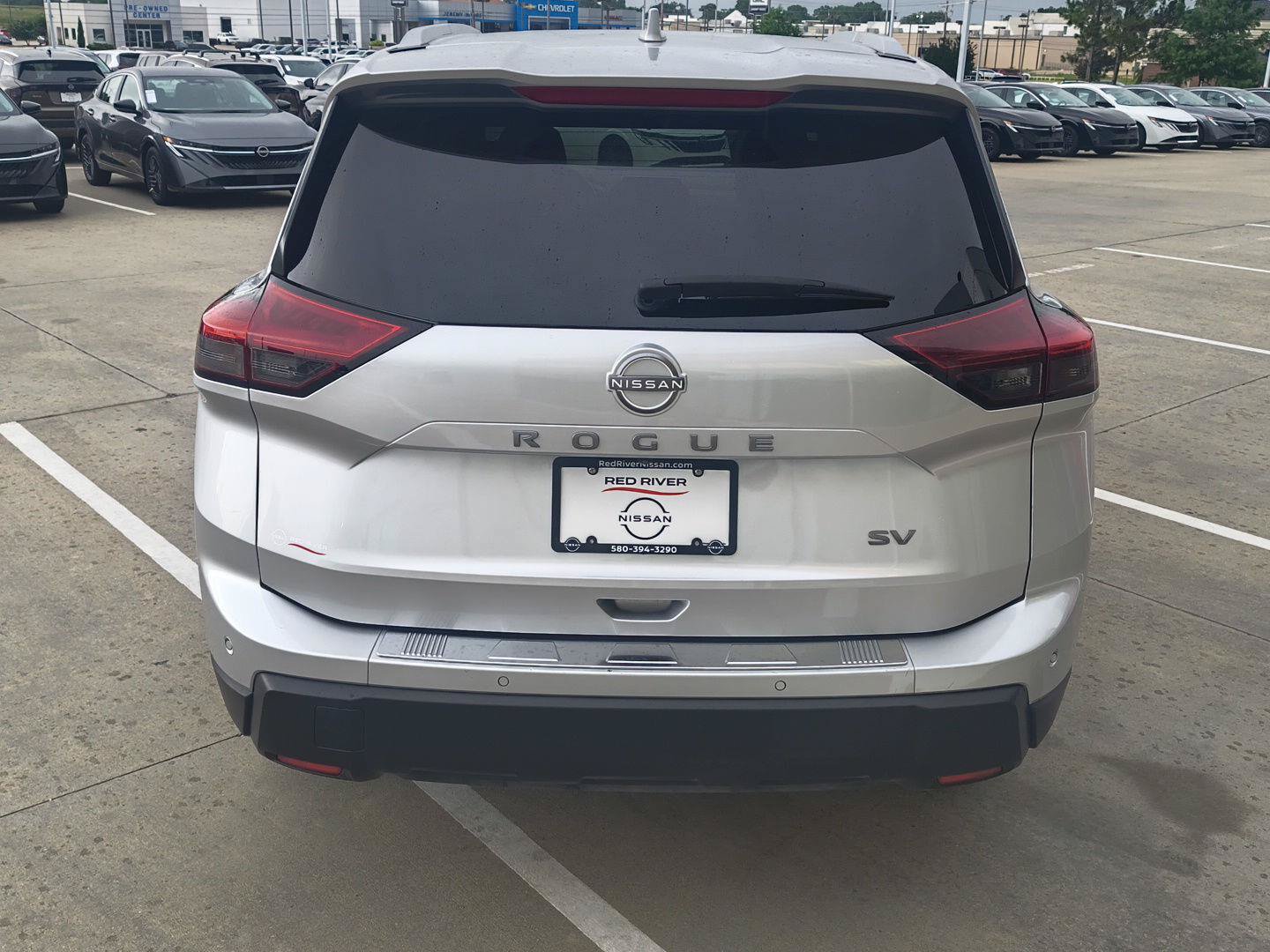 Used 2024 Nissan Rogue SV w/ SV Premium Package FWD image 11