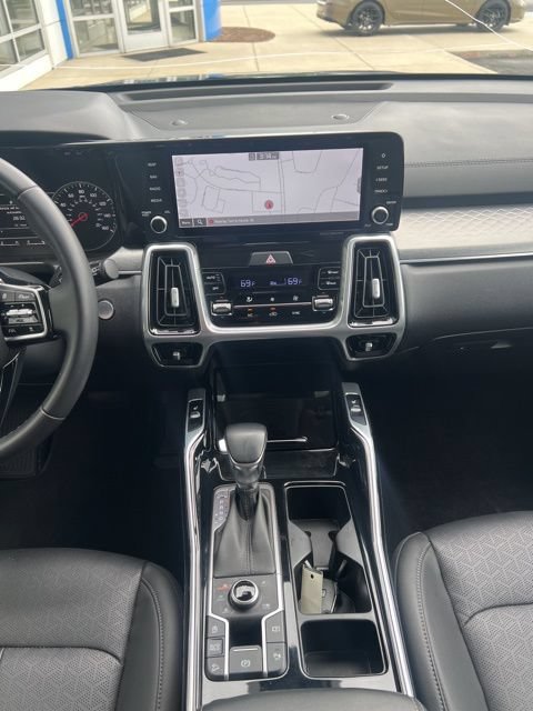 Used 2022 Kia Sorento SX AWD/4WD image 19