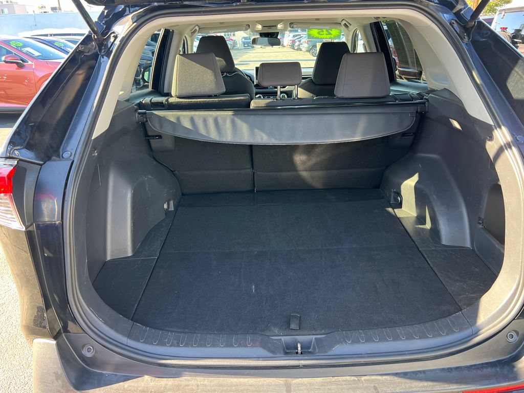 Used 2025 Toyota RAV4 XLE FWD image 22