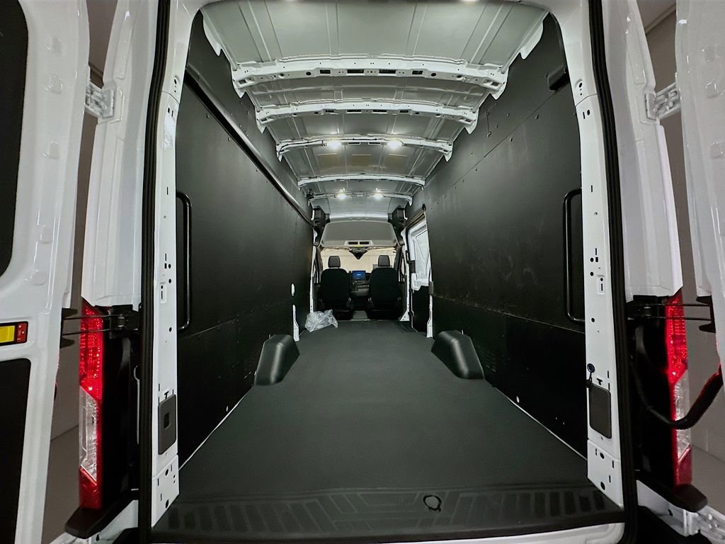 New 2026 Ford Transit 250 148 High Roof Extended w/ Load Area Protection Package RWD image 29