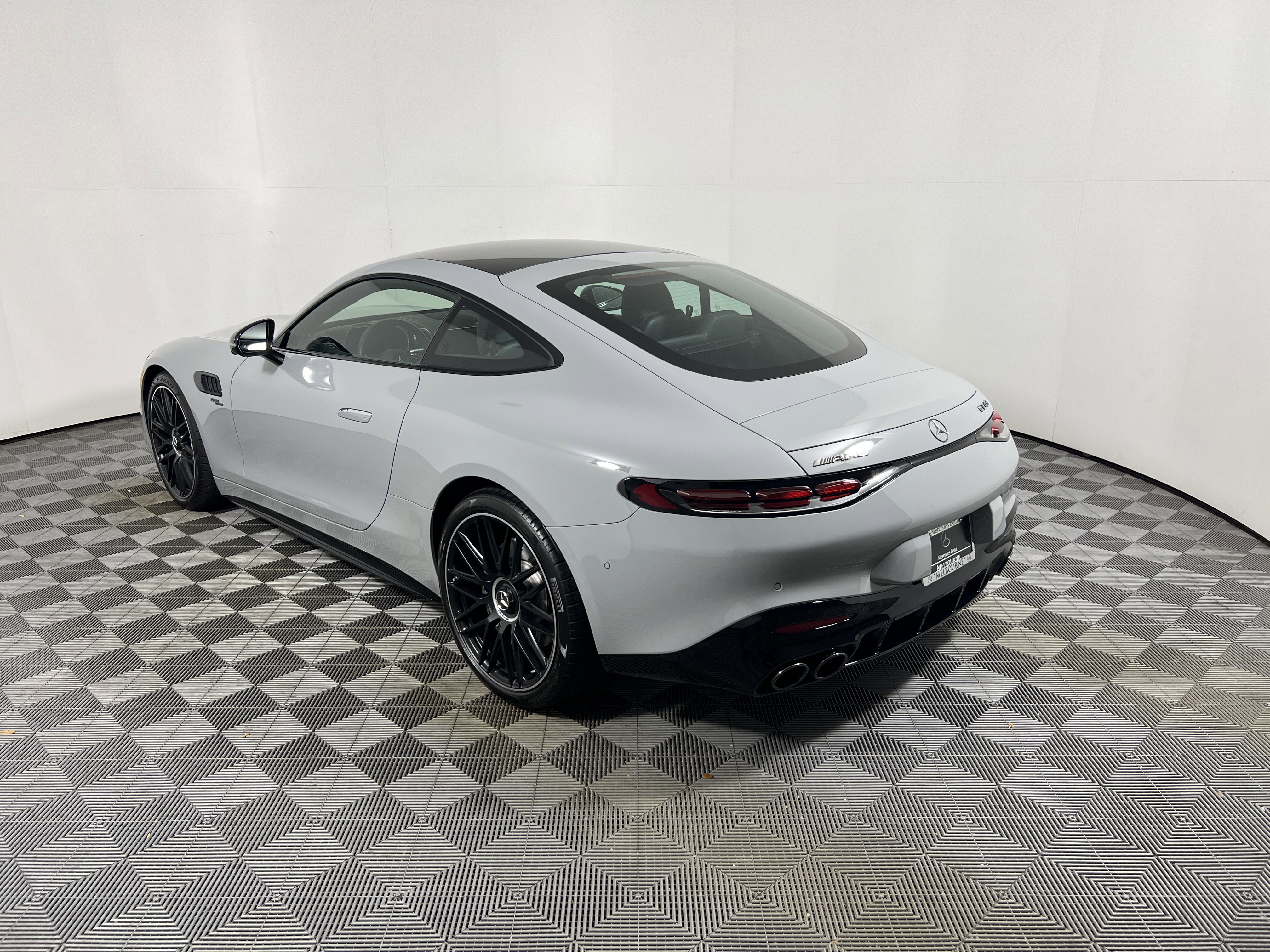 Used 2025 Mercedes-Benz AMG GT 43 image 3