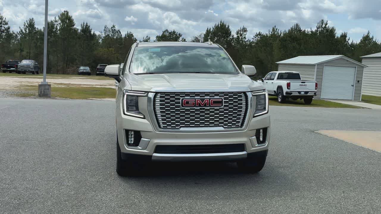 Used 2024 GMC Yukon XL Denali image 3