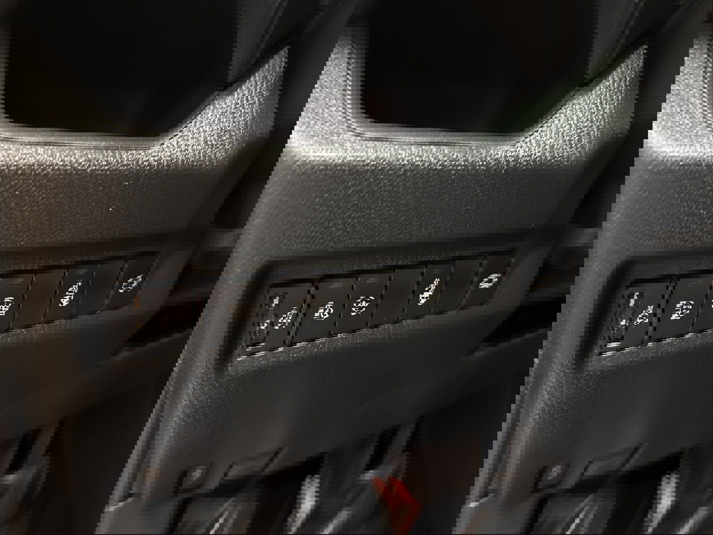 Used 2024 Toyota RAV4 SE w/ Convenience Package image 29