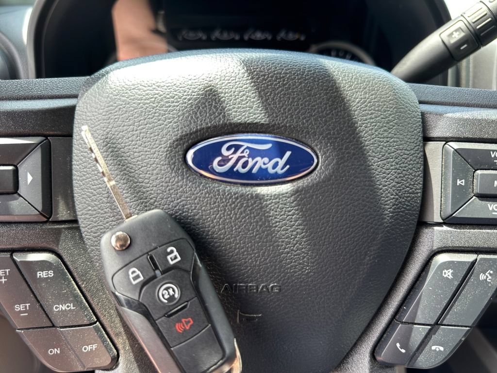 Used 2022 Ford F250 XLT w/ XLT Premium Package AWD/4WD image 40