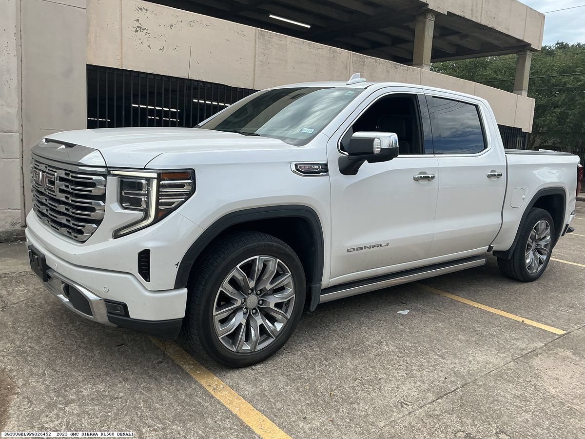 Used 2023 GMC Sierra 1500 Denali w/ Denali Reserve Package AWD/4WD image 4