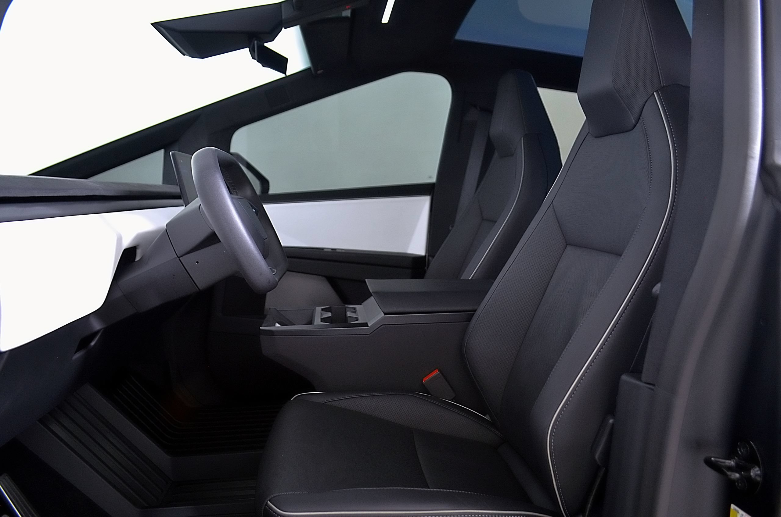 Used 2024 Tesla Cybertruck Cyberbeast AWD/4WD image 13