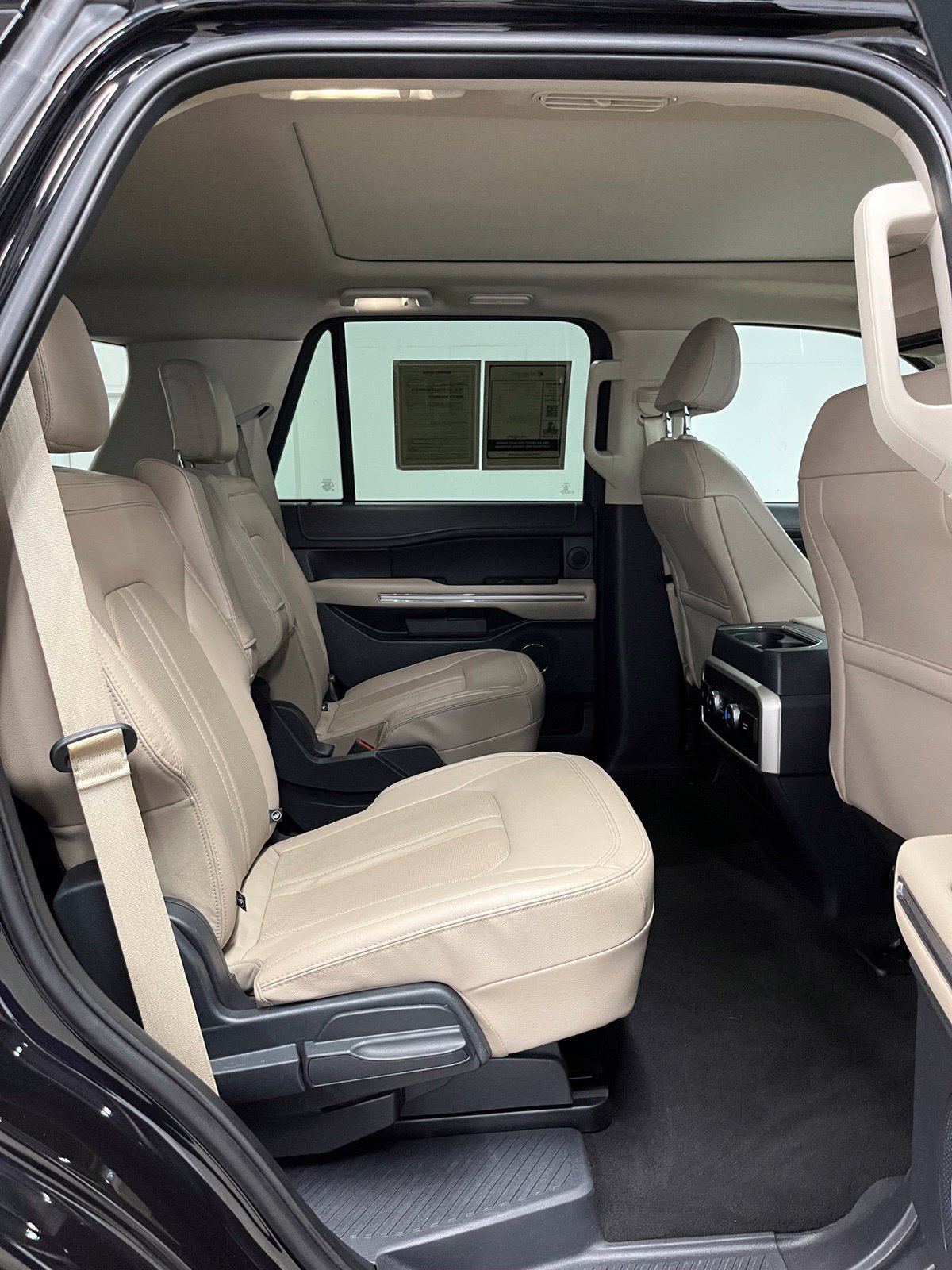 Used 2024 Ford Expedition Limited RWD image 21