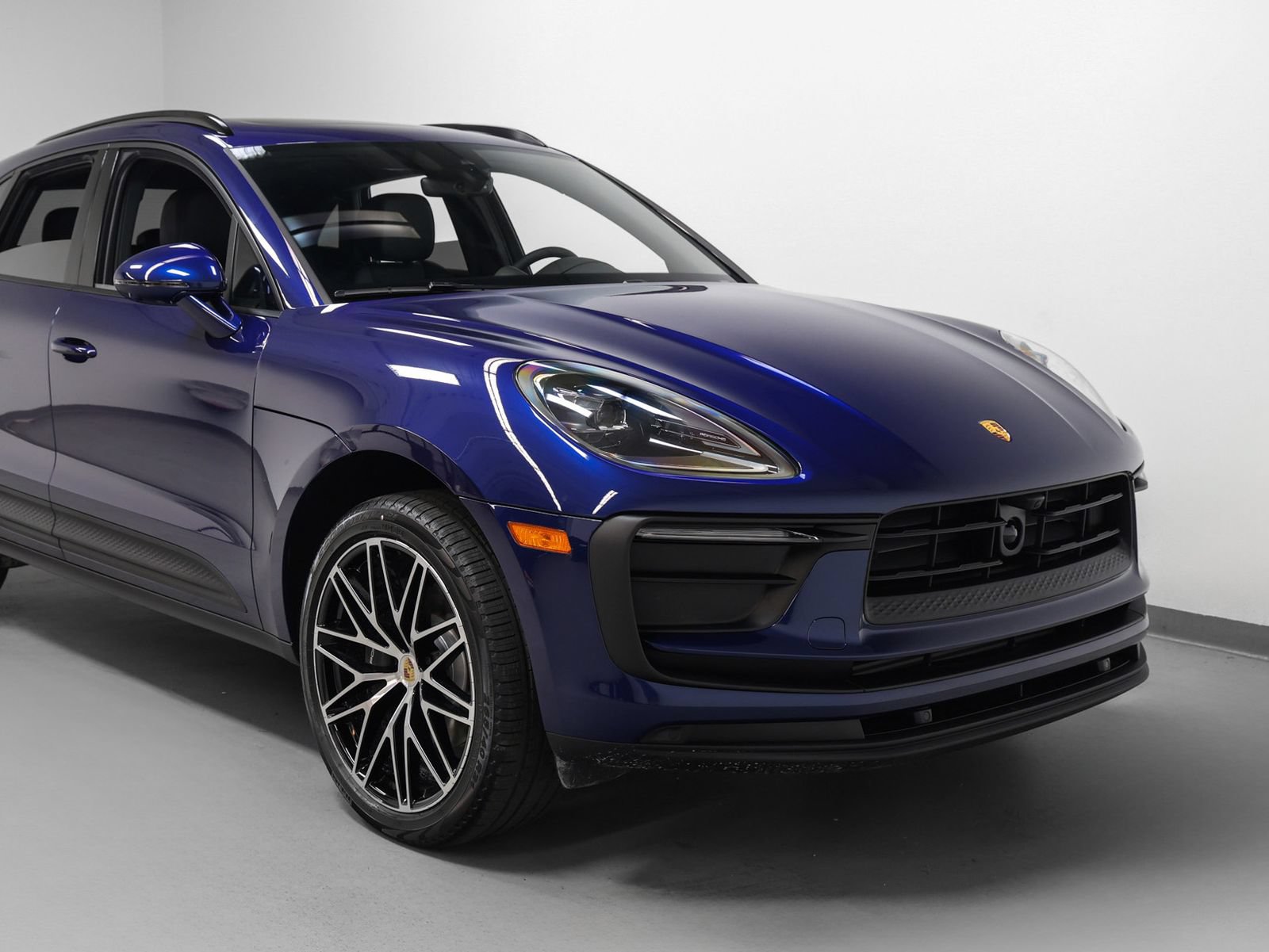 New 2026 Porsche Macan AWD/4WD image 9