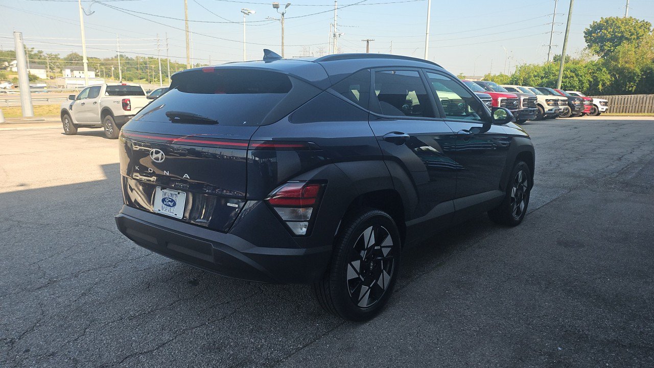 Used 2025 Hyundai Kona SEL AWD/4WD image 6