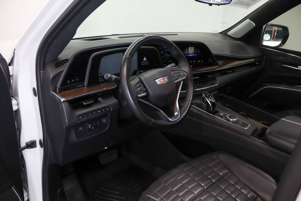 Used 2022 Cadillac Escalade Sport Platinum w/ LPO, ONYX Package AWD/4WD image 22