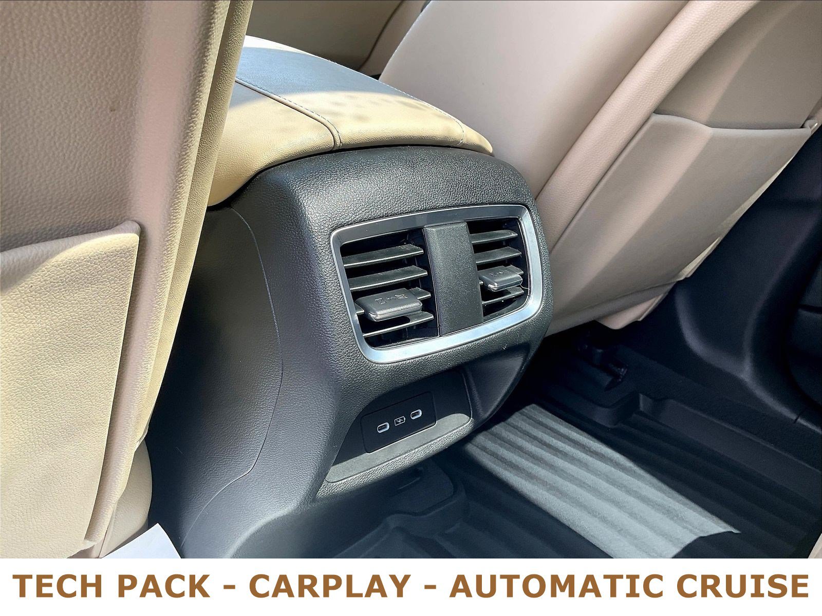 Used 2023 Acura RDX w/ Technology Package AWD/4WD image 10