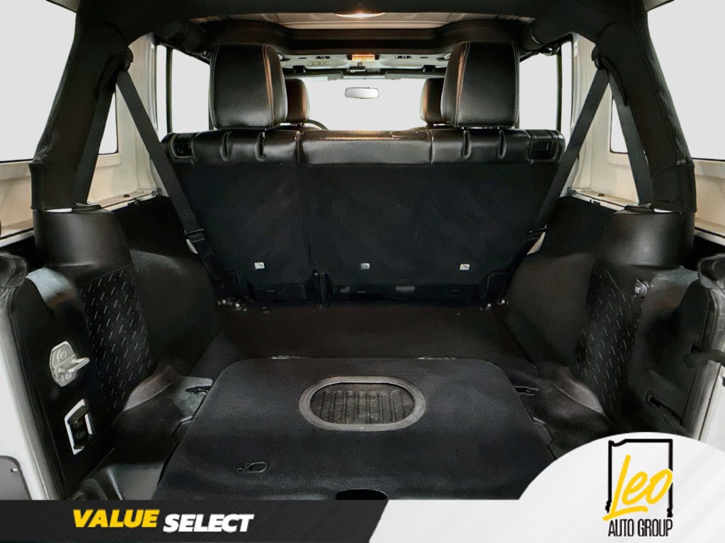 Used 2015 Jeep Wrangler Unlimited Rubicon AWD/4WD image 25