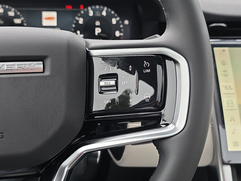 New 2026 Land Rover Discovery Sport Landmark AWD/4WD image 18