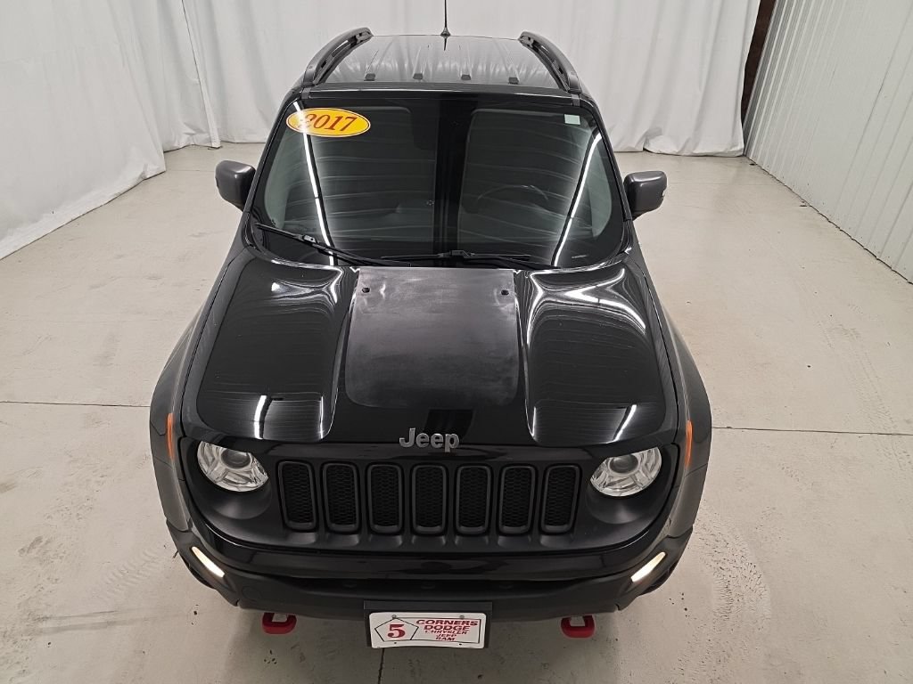 Used 2017 Jeep Renegade Trailhawk AWD/4WD image 9