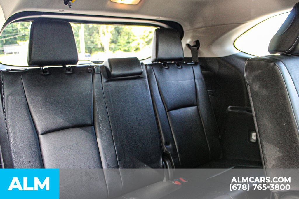Used 2024 Toyota Highlander Limited image 21