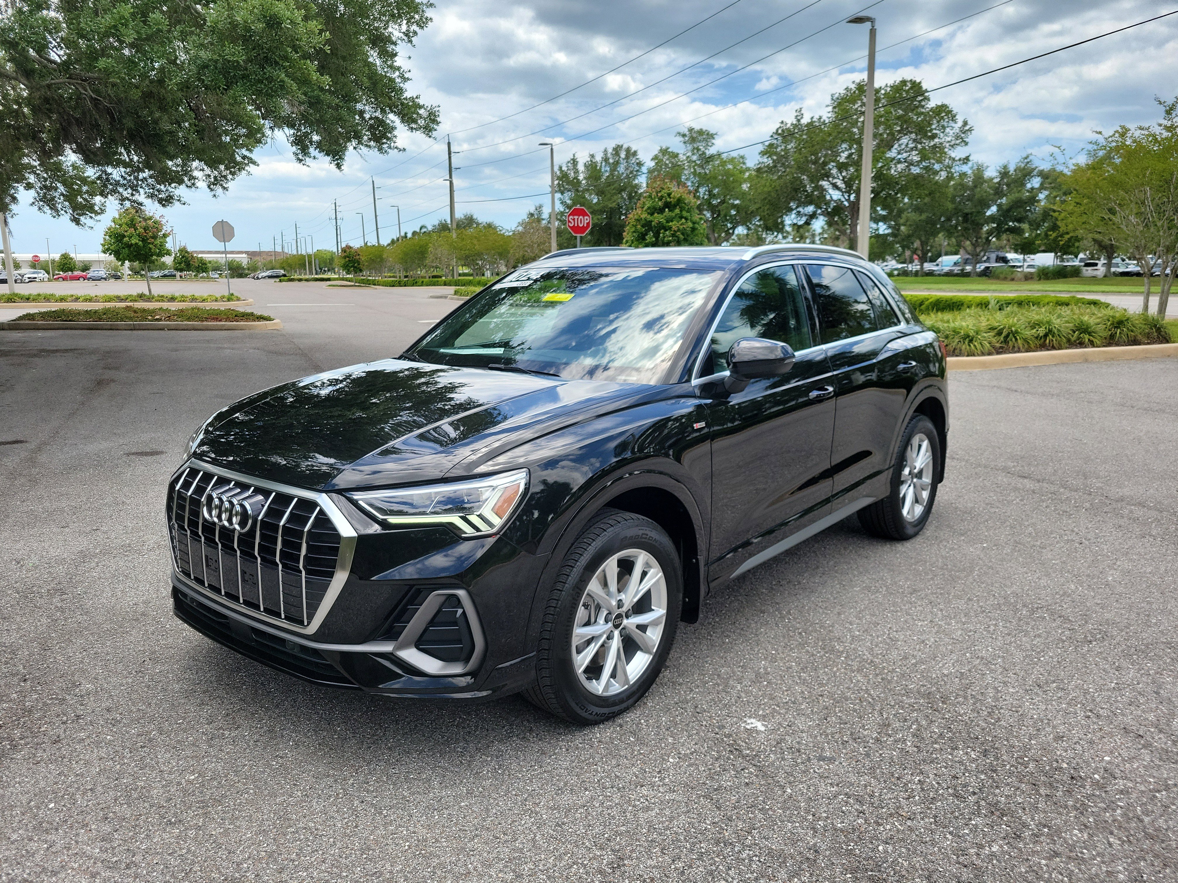 Used 2024 Audi Q3 2.0T Premium image 8