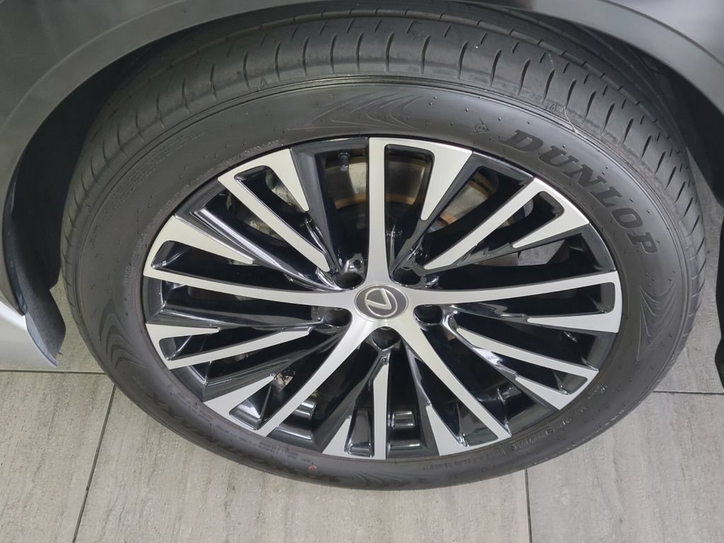 Certified 2023 Lexus RZ 450e Premium w/ Accessory Package (P5) AWD/4WD image 9