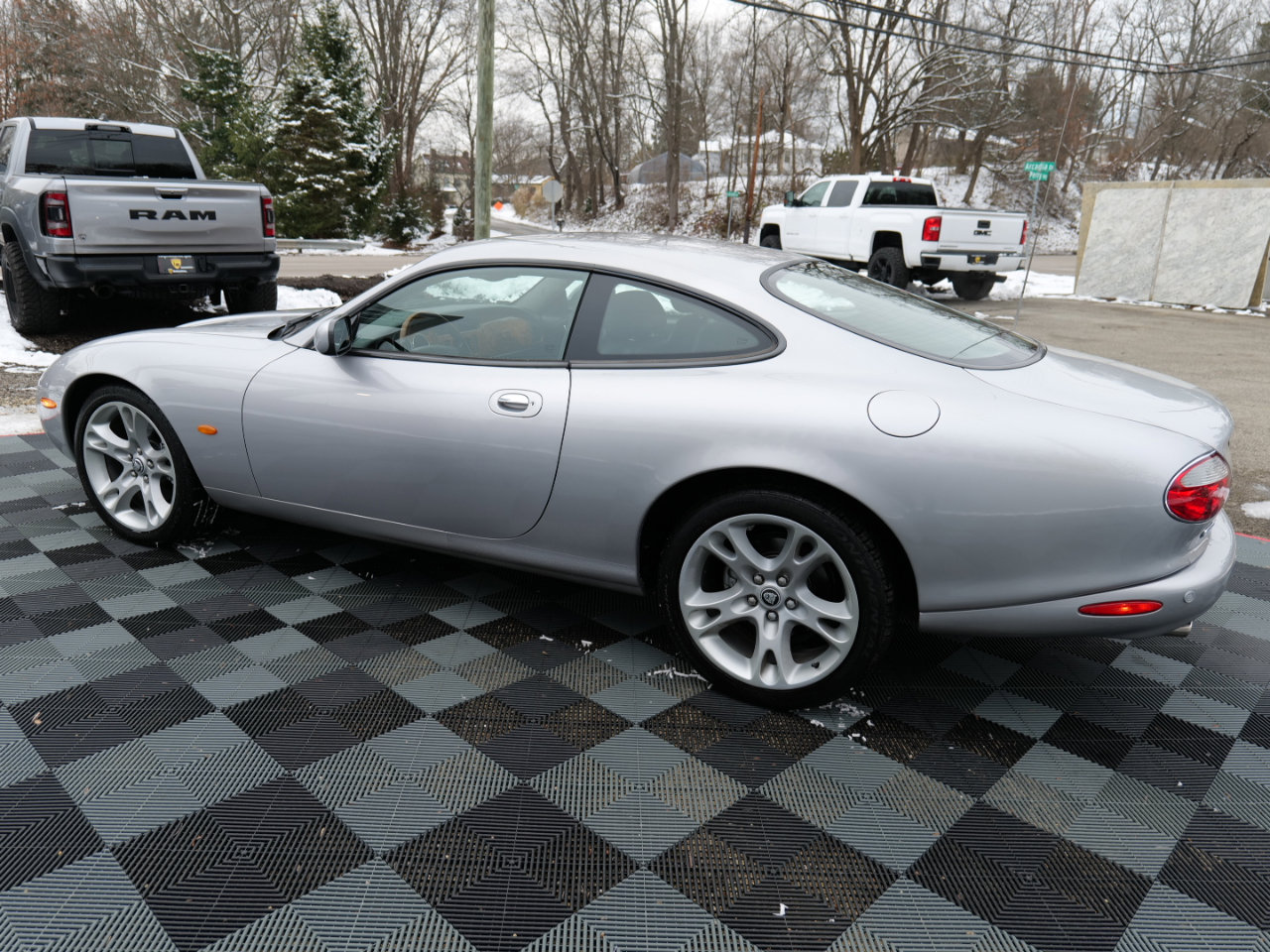 Used 2004 Jaguar XK8 Coupe image 7