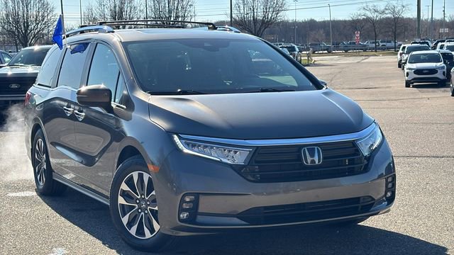 Used 2023 Honda Odyssey EX-L image 2