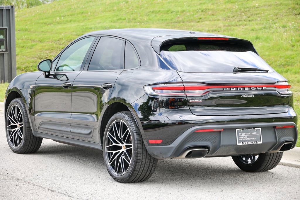 Certified 2026 Porsche Macan AWD/4WD image 3