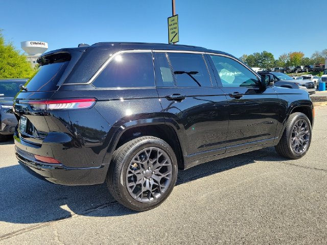 Used 2026 Jeep Grand Cherokee Summit w/ Obsidian Package AWD/4WD image 8