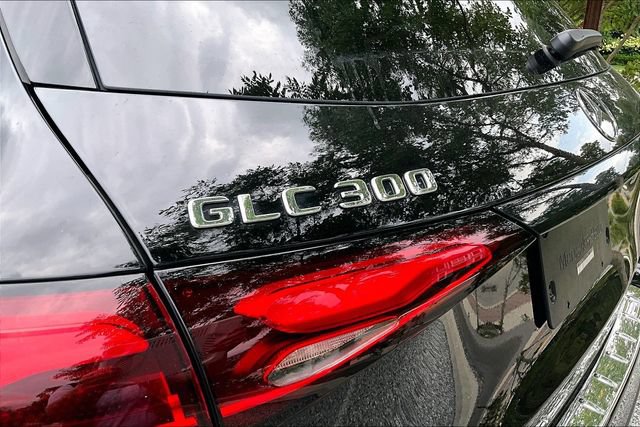 Certified 2025 Mercedes-Benz GLC 300 4MATIC image 12