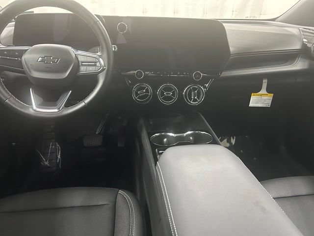 Used 2026 Chevrolet Blazer EV LT AWD/4WD image 16