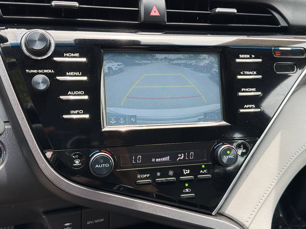 Used 2018 Toyota Camry XLE FWD image 29