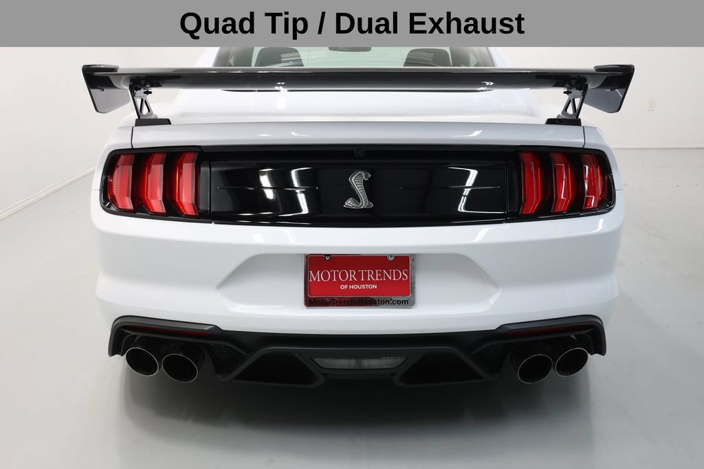 Used 2022 Ford Mustang Shelby GT500 w/ Carbon Fiber Track Pack RWD image 48
