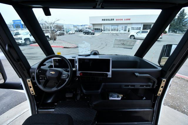 New 2025 Chevrolet Brightdrop 400 w/ Power Door Package image 18
