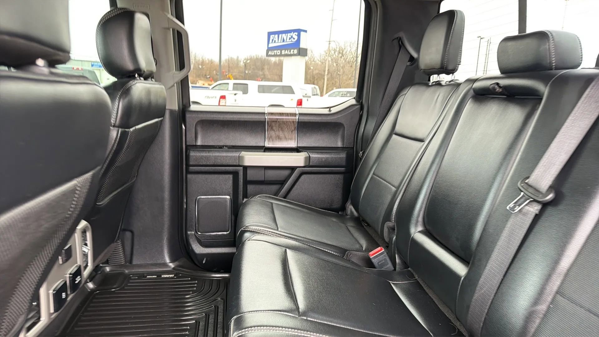 Used 2019 Ford F250 Lariat w/ Chrome Package image 45