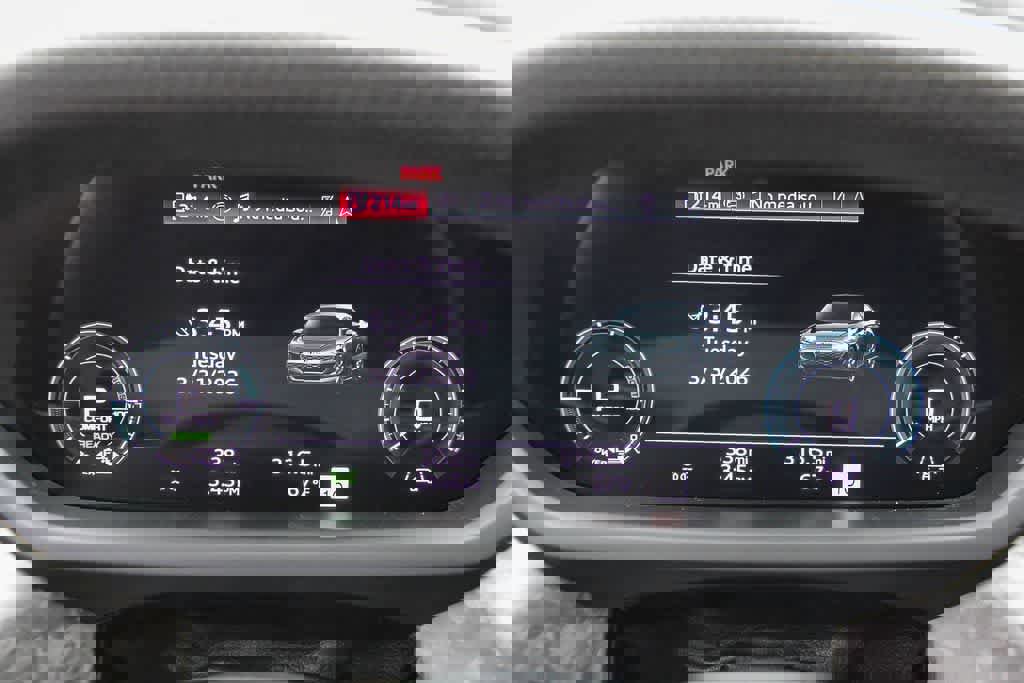 Used 2025 Audi RS e-tron GT performance image 25