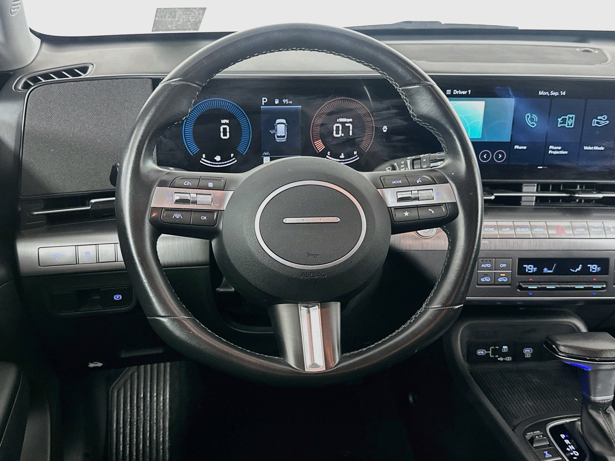 Used 2025 Hyundai Kona SEL AWD/4WD image 18