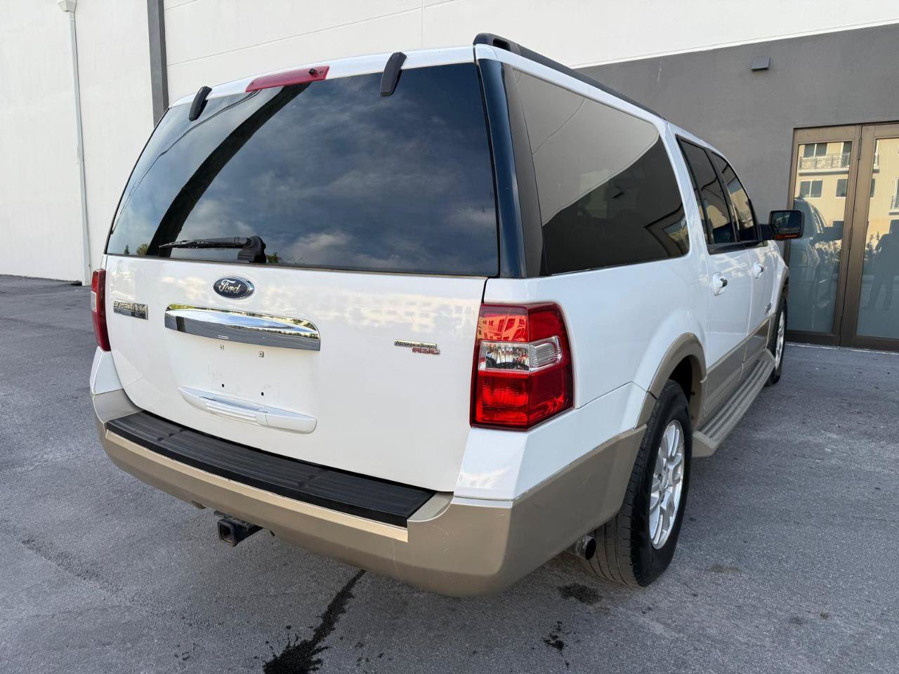 Used 2007 Ford Expedition EL Eddie Bauer RWD image 5