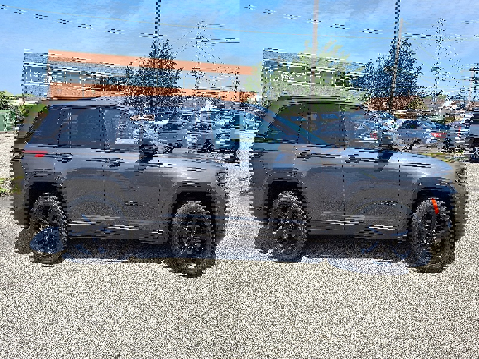 Used 2022 Jeep Grand Cherokee Altitude image 7