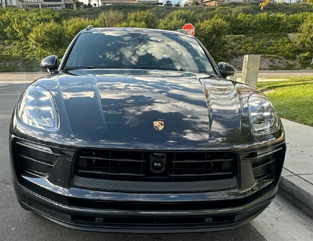 Used 2024 Porsche Macan Base image 6
