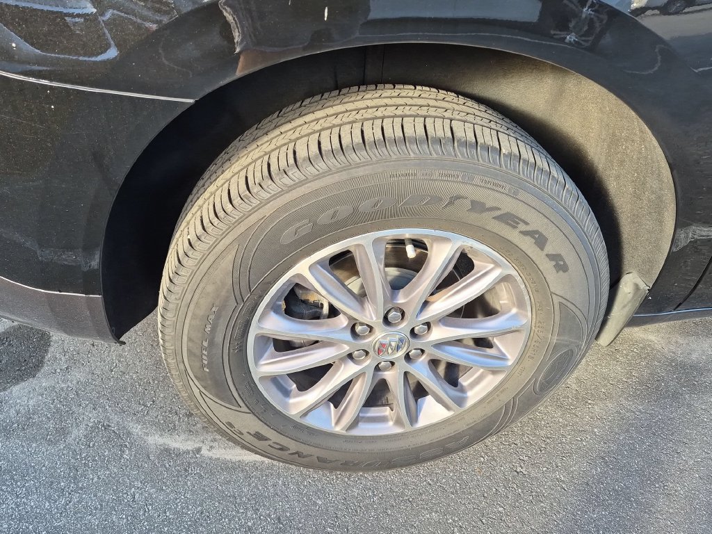 Used 2023 Buick Enclave Essence FWD image 11
