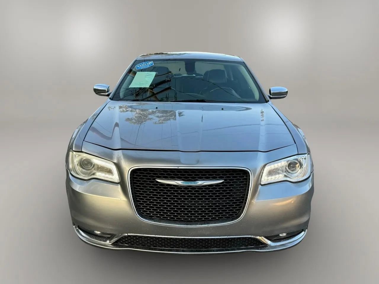Used 2017 Chrysler 300 C RWD image 5
