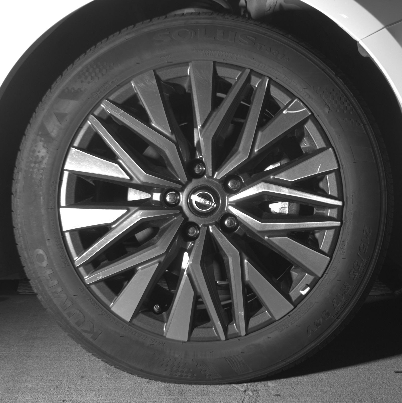 Used 2025 Nissan Altima 2.5 SV FWD image 13