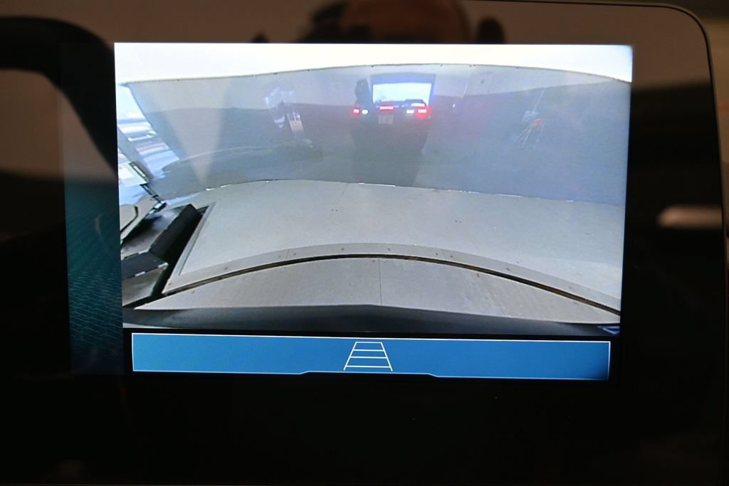 Used 2024 Chevrolet Corvette Stingray Convertible w/ 1LT RWD image 16