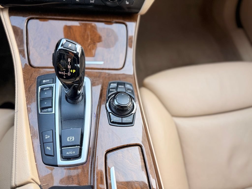 Used 2013 BMW 550i xDrive Sedan AWD/4WD image 20