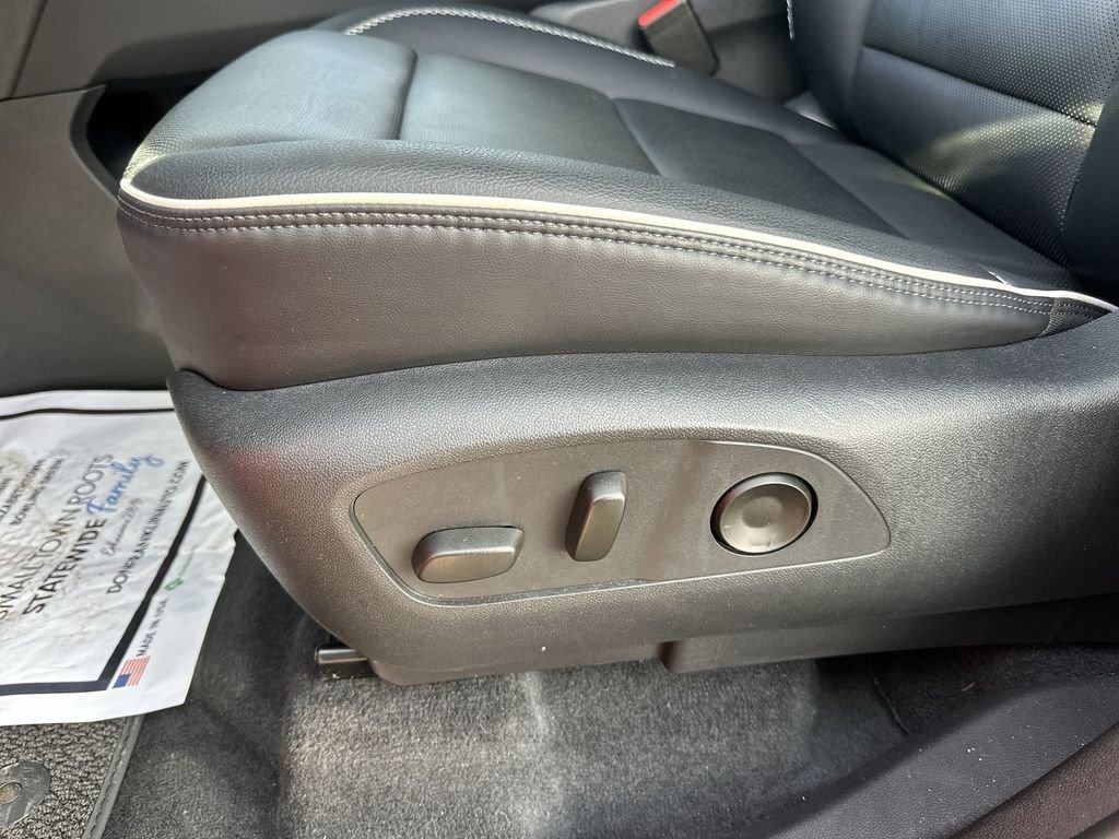 Used 2024 GMC Acadia Denali w/ LPO, Floor Liner Package AWD/4WD image 12