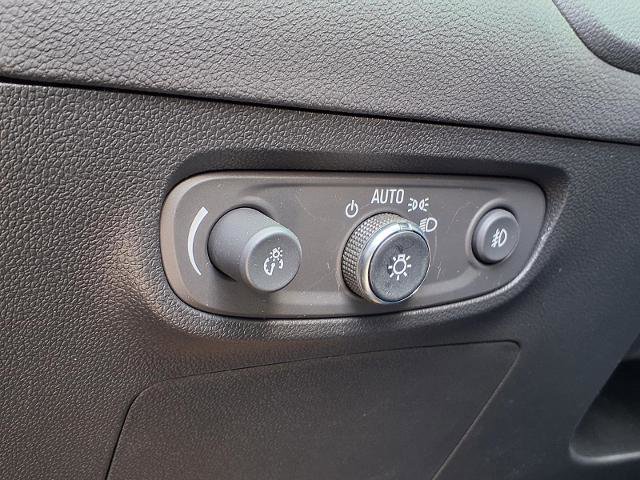 Used 2023 Buick Encore GX Essence w/ Experience Buick Package FWD image 15