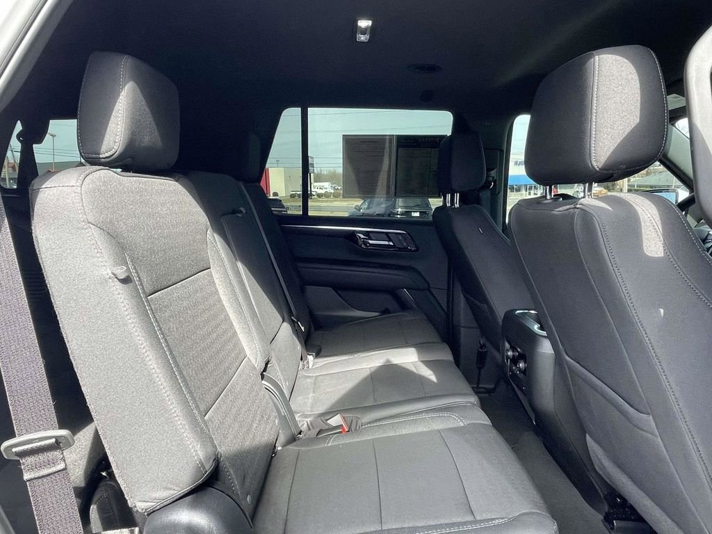 Used 2025 Chevrolet Tahoe LS image 17