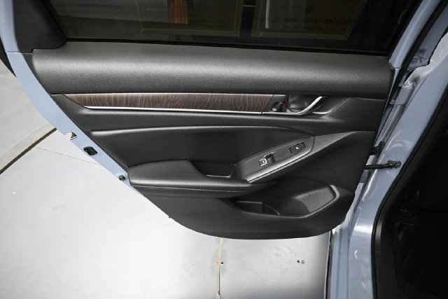 Certified 2022 Honda Accord Touring image 28
